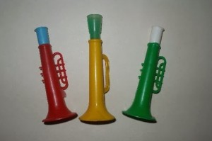 trompetas de plastico