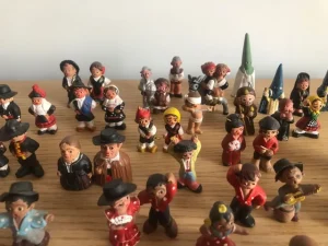 Figuras-de-barro-de-trajes-tipicos-regionales.-012
